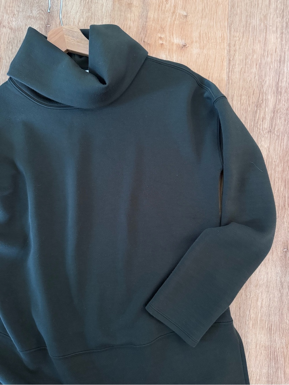 SPANX AIRESSENTIALS® TURTLENECK green xs - Picture 10 of 11